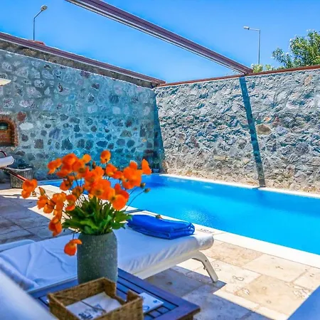 Hotel Jade Evi *