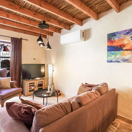 Hotel Jade Evi *